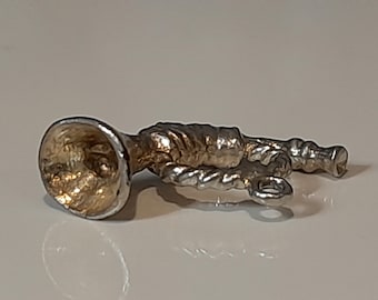 Zawieszka ze srebra próby 925, zawieszka ze srebra, trąbka 2 cm