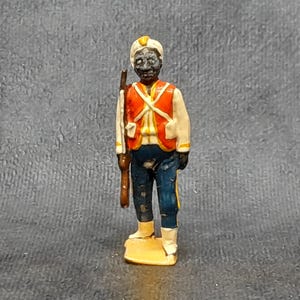 Seltener Spielzeugsoldat aus der West Indian Indianersparserie von Britains, c1945