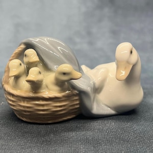 Lladro Figurine by Juan Huerta, Duck with Ducklings, Vintage Spanish Porcelain Ducklings - In original box