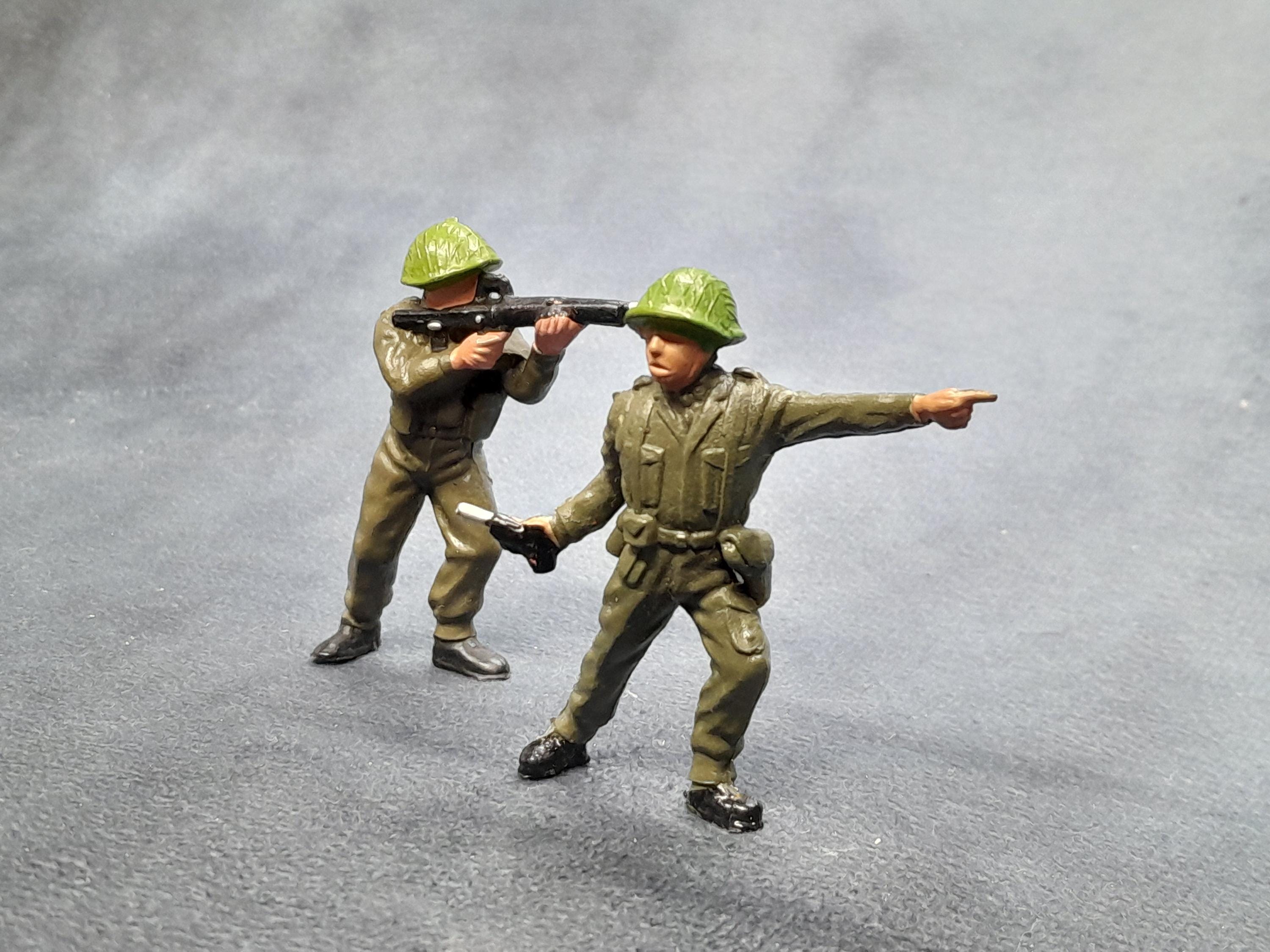 Etsy 日本 ミリタリー 送料無料ロシア アフリカ ミニチュア軍事セット