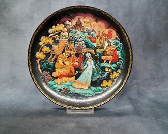 Vintage 1990 Russian Fairytales - the Snowmaiden and Her Parents