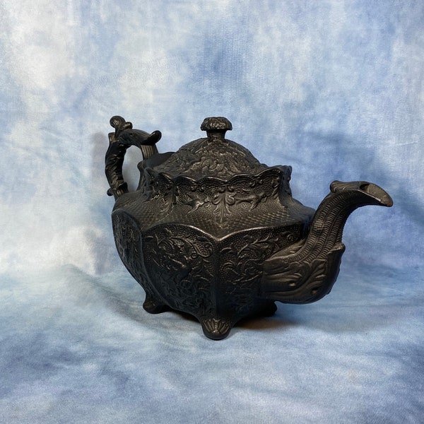 Large Decorative Ceramic, Metal Effect Teapot, Matching lid.