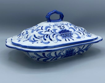 Beautiful Blue and White Ceramic Storage Dish.