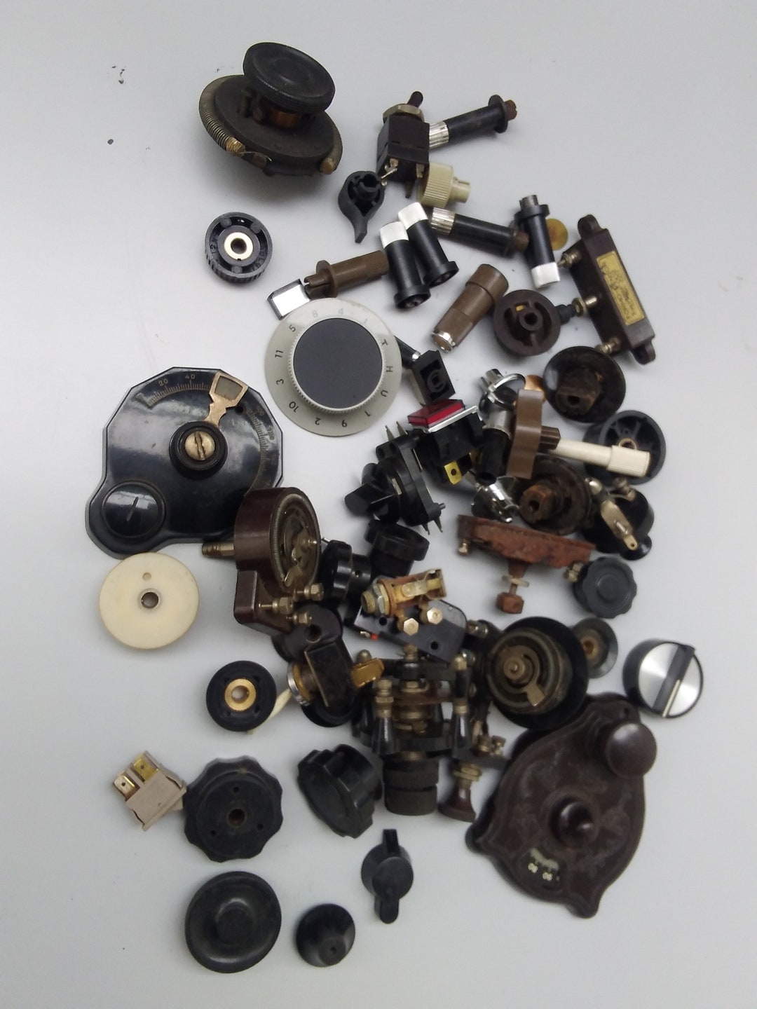 1000g of Vintage Radio Television Test Equipment Knobs Etsy