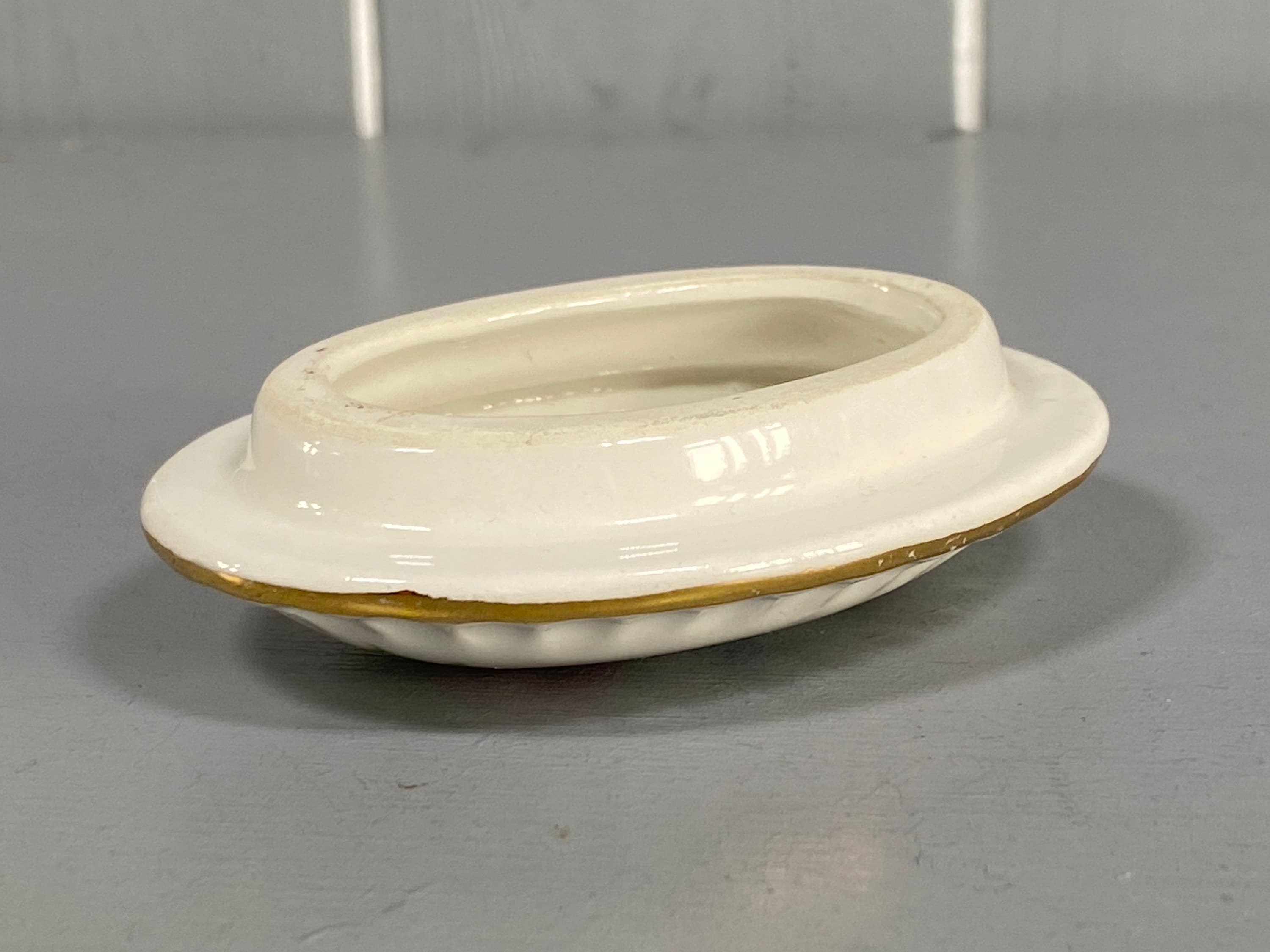 陶器　イタリア　ヴィニョーリ　ファエンツァ　蓋付き小物入れ　希少品 陶器イタリアヴィニョーリファエンツァ蓋付き小物入れ希少品