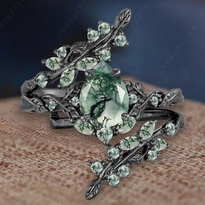 Art Deco Pear Shaped Moss Agate Engagement Ring Gothic 14K Black Gold Leaf Desgin Bridal Set Nature Inspired Twig Enhance Stack Wedding Band