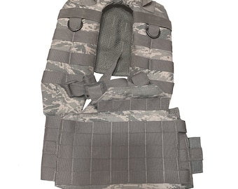 US Army Individual Equipment Vest - Medium