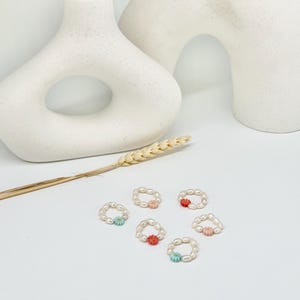 Unique and handmade freshwater pearl ring with flower/ gift idea for women/ pearl ring/ Easter gift/ Mother&#39;s Day gift