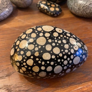 Hand-painted graphic pebble