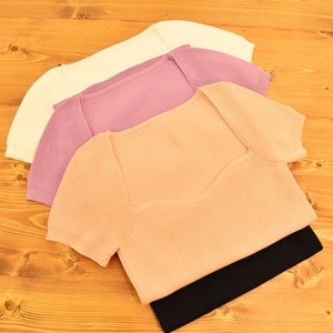 Knitting crop top,Knitwear,Daisy Crop Top,Lila Crop Top,Stretch Nit Top,Knit Blouse With Daisy,Square Collar Blouse