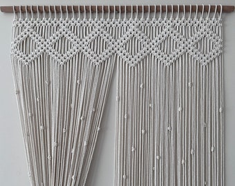 Handgemachter Vorhang aus Makramee: Boho-Wandbehang nach Maß