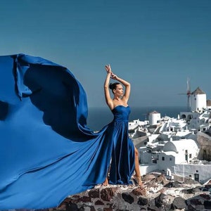 Santorini Dress Guide for Every Body Type, Flying Dress