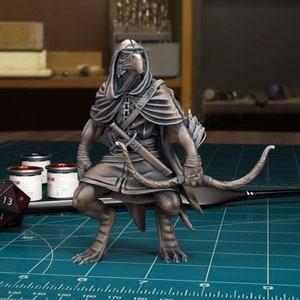 Vogelvolk Waldläufer Miniatur Set | Raven Folk Archer Miniature Pack | for D&D 5e, Pathfinder and other RPG's | 28mm |  32mm | 75mm