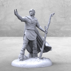 Half-Elf Druid Miniature | Half-Elf Druid Miniature | Heroic Character | Tabletop RPGs like D&D or Pathfinder | 28mm