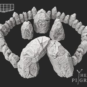 Puede incluir: Conjunto de estructuras grises con forma de piedra dispuestas en un patrón circular. El conjunto incluye piedras grandes y texturizadas con símbolos grabados y piedras más pequeñas que forman un arco. El diseño presenta símbolos de dragón y llama.