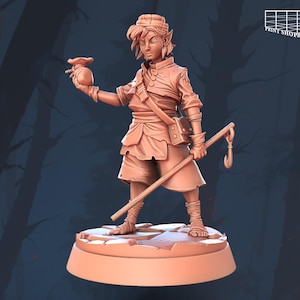 Eleven Master Thief Miniature | Beggars Guild Tricky Thief Figure | NPC Townsfolk | for D&D 5e, Pathfinder and other TTRPG&#39;s | 32mm