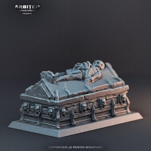 Closed coffin miniature | Coffin Miniature | for D&D 5e, Pathfinder and other RPG&#39;s | 28mm