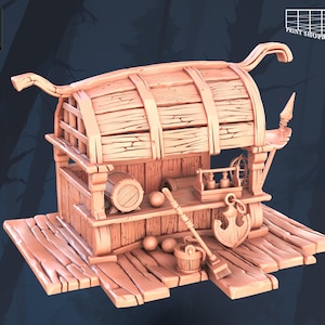 以下が含まれることがあります： 中世のショップまたは屋台の、詳細な薄茶色のミニチュアモデル。モデルは木製の樽、大砲の弾、ほうき、錨が特徴です。モデルには「STL Miniatures」と「Print Shop Boys」の文字が記載されています。