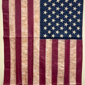28&quot;X40&quot;  Large Decorative Tea stained USA With Sleeves Flag Sewn Embroidered All Weather Polyester Fade and mildew resistant
