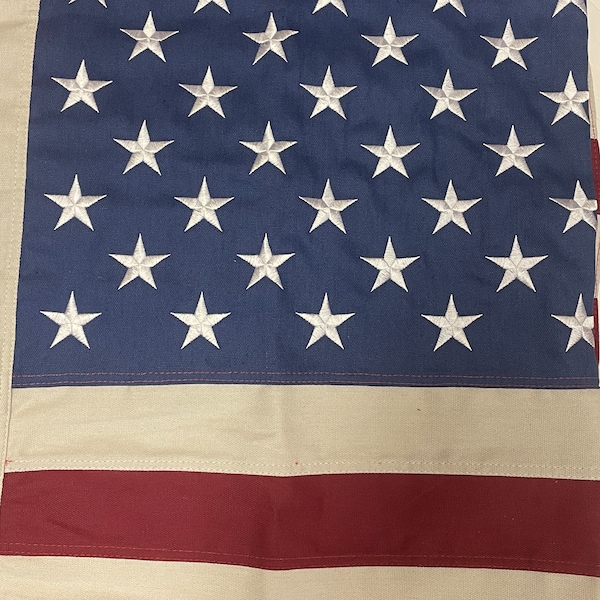 Bandera estadounidense de cáñamo bordada: Betsy Ross cosida (3 x 5 pies) Ojales de latón y cáñamo de EE. UU.