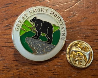 Smoky Mountains Bear Cloisonné Pin