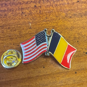 USA & Romania country flag friendship pin hand stamped and baked finished cloisonné pin