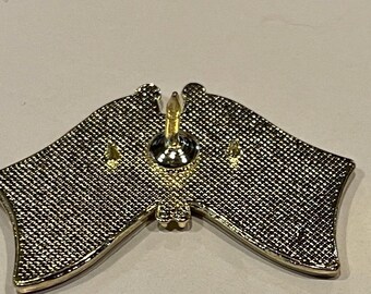 ヴィンテージの古いものと新しいもののカーボベルデ国旗ピン：手打ちの