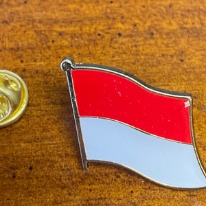 USA & Indonesia country flags lapel pin hand stamped and baked finished  cloisonné lapel pin