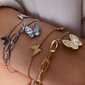 Pulsera de doble cadena • Acero inoxidable 316 L • Plata y oro • Pulsera de dijes de mariposa de esmalte perla • Regalo para ella