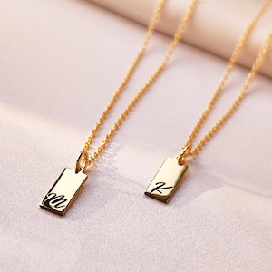 Collar de etiqueta inicial, collar de nombre, colgante de letra grabada personalizada, collar inicial, collar de letras, regalo personalizado, regalo para ella