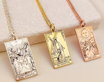 Collar de cartas de tarot personalizado con cadena de caja, carta de la suma sacerdotisa en plata, carta del sol, carta de fuerza, regalos de cumpleaños, regalos de Navidad