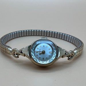 Vintage Original Bulova Ladies M7 Wrist Watch 10K Rolled Plated Swiss Movement Facetted Acrylic Crystal