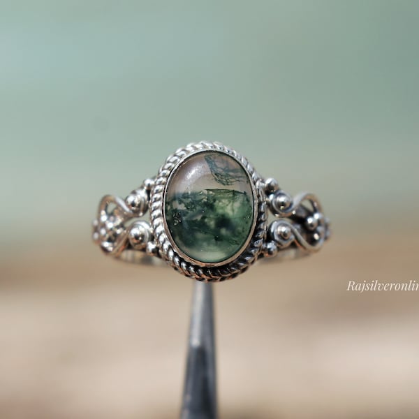Bague en agate mousse faite main : pierre précieuse ovale verte, jonc de créateur en argent sterling, bijoux de mariage artisanaux