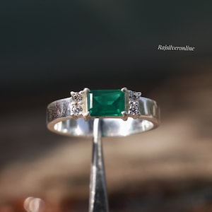 Emerald Ring, Solitaire Ring, 925 Sterling Silver Ring, Handmade Ring, Wedding Ring, Promise Ring, Green Gemstone Ring, Birthday Gifts Her