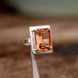 ハンドメイド モルガナイト クォーツ リング：925 スターリングシルバー ボヘミアンジュエリー、八角形の宝石