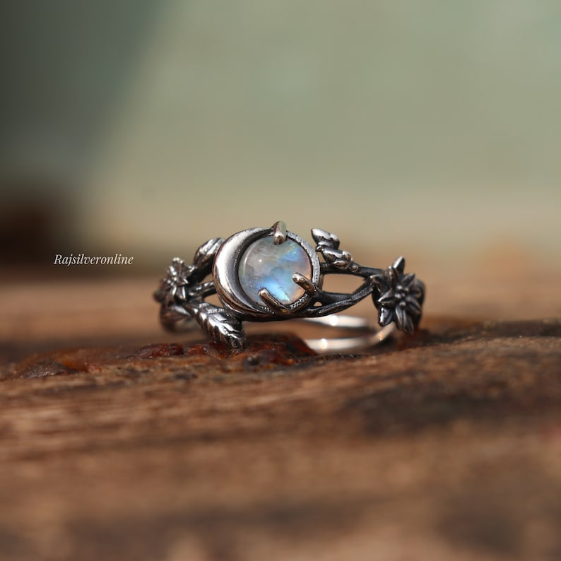 Anello in pietra di luna con rami d'argento, Anello celeste, Anello in argento sterling 925, Anello unico, Anello arcobaleno fatto a mano, Matrimonio, Regalo di anniversario per lei immagine 10