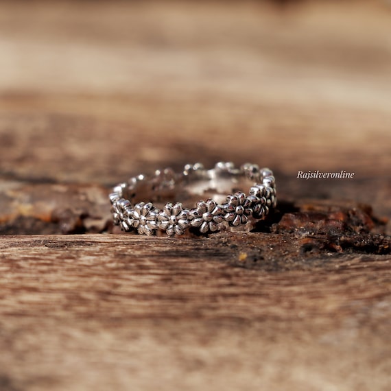 Anello A Fascia Con Fiore In Argento Sterling Fatto A Mano: Gioielli Da Sposa Importanti - Italia