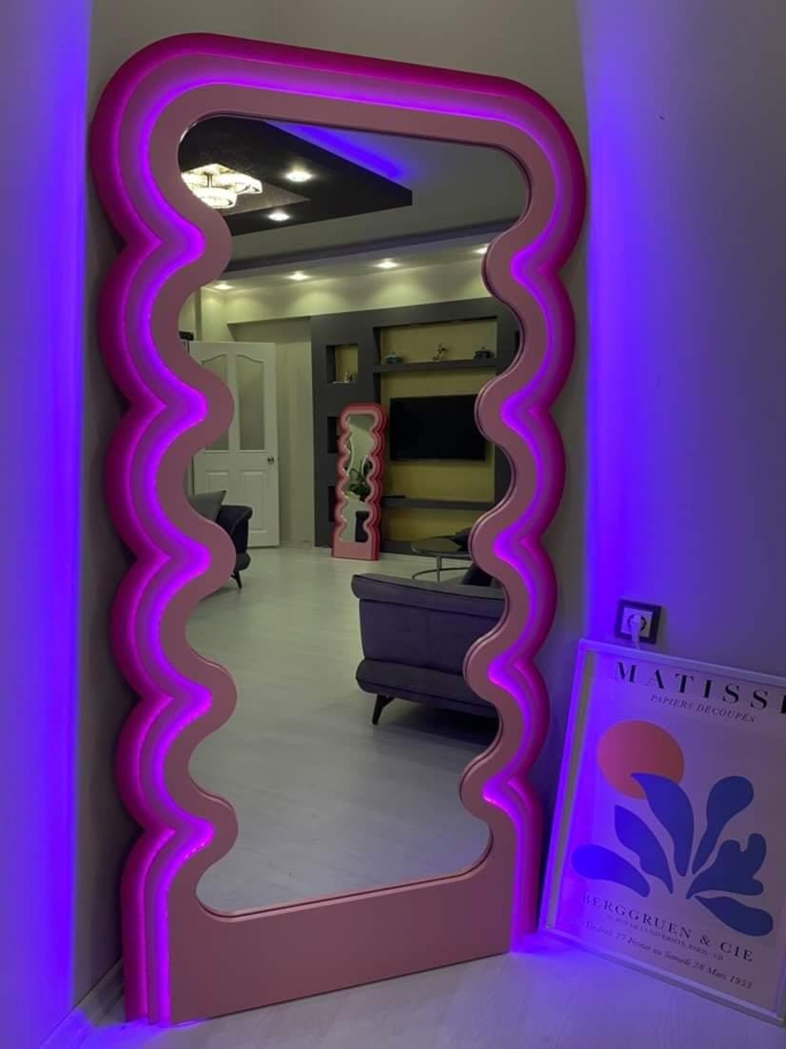 Illuminated Squiggle Full Length Mirror Led Lighted Floor Etsy