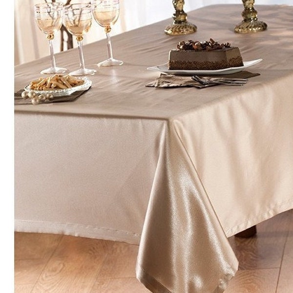 Effen champagnekleurig rechthoekig feesttafelkleed 100% polyester, anti-vlek