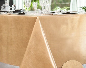 Toalha de mesa retangular dourada em tecido encerado com acabamento em viés, macia e impermeável, fácil de cuidar, ideal para mesas de festa.