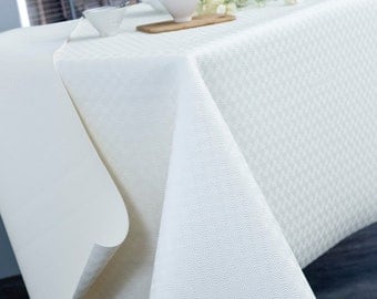 White Bulgomme Table Cover