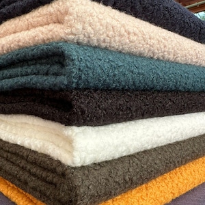 Tissus Lainage Bouclette au Mètre 7 Coloris Tissu Chaud de Qualité Supérieure Retient la Chaleur