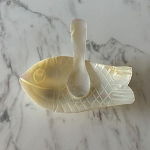 Antique Handmade Mother of Pearl Caviar Dish&Spoon, Vintage Silver Footed Caviar Server, Seashell Mini Butter Dish, Luxurious Appetizer Dish