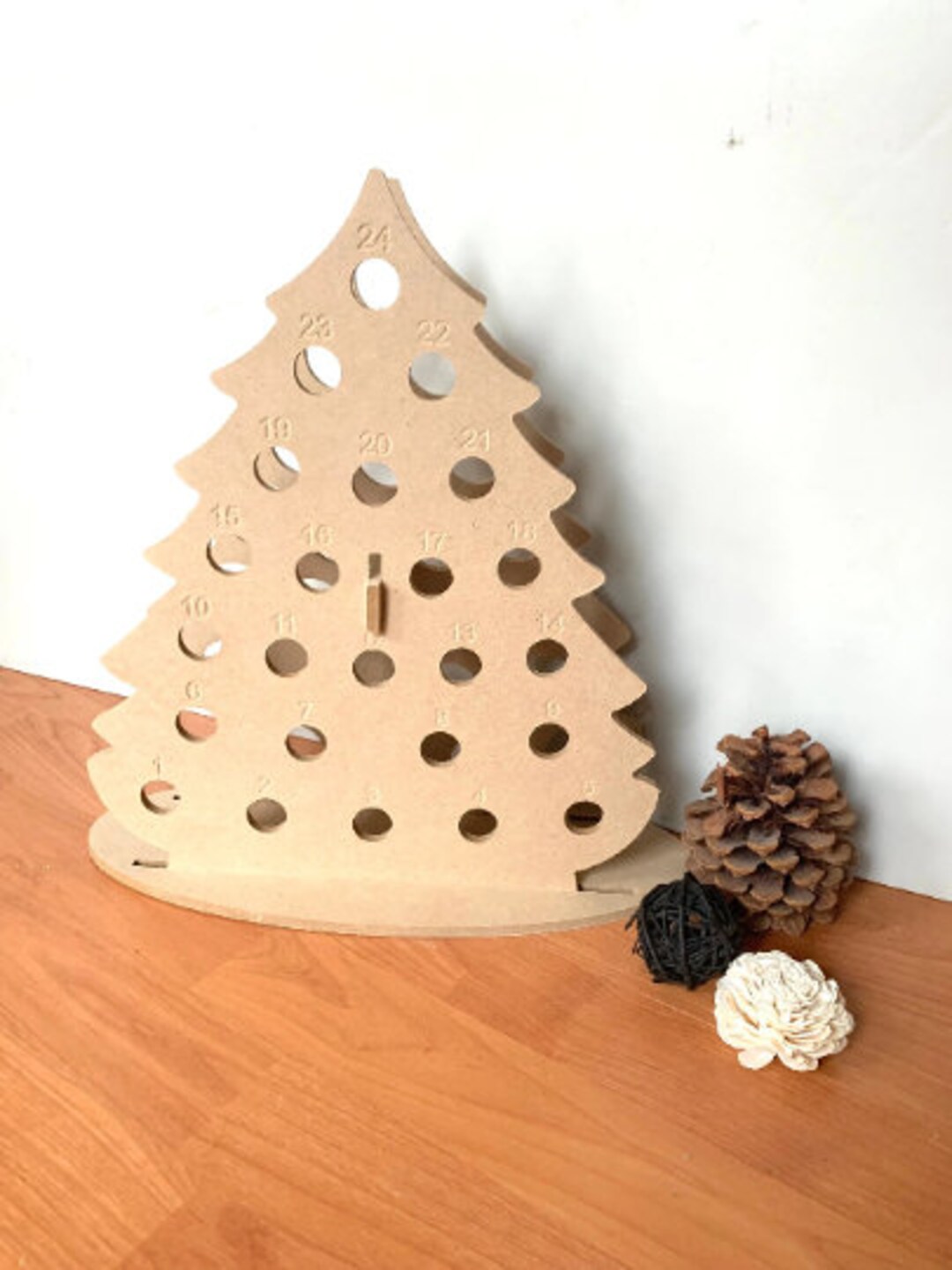 wine-christmas-tree-advent-calendar-cut-file-cnc-dxf-svg-downloads