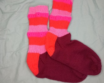 Mehrfarbige gestrickte Erwachsenensocken, gestrickte Socken, Erwachsenensocken, Wollsocken, Bunte Socken, Lange Socken