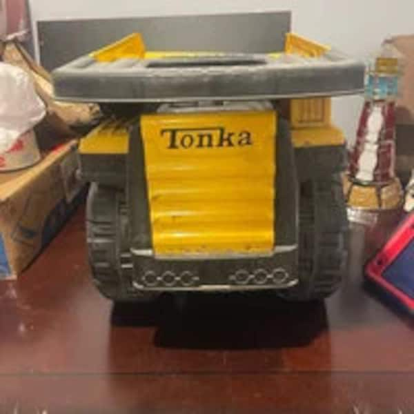 Tonka Yellow Black Steel Mighty Dump Truck 11 in. x 20 in.