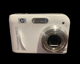 HP Photosmart M632 7.2 MP White 3X Optical Zoom Digital Camera