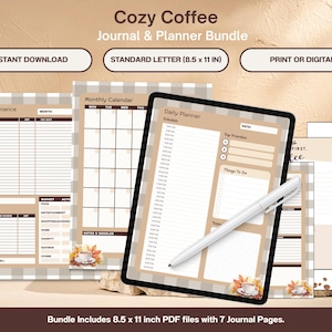 Op de afbeelding: Een digitale Cozy Coffee Journal & Planner Bundle met een maandkalender, financiële pagina's en een dagplanner. De bundel bevat 21,6 x 27,9 cm PDF-bestanden met 7 journaalpagina's. De tekst "Instant Download" en "Print or Digital" is inbegrepen.