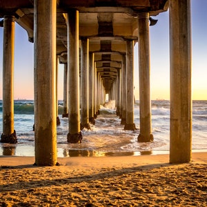 Beautiful view of the Huntington Beach pier near sunset.