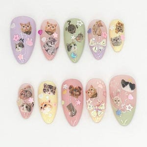Unghie finte a forma di gatto, nail art con gattini kawaii pastello, unghie con fiocco a stella e palloncino 3D, set di unghie fatte a mano per amanti degli animali